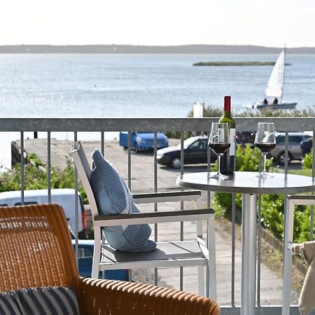 Hotel- & Ferienanlage Kapitaens-Haeuser Бреґе Екстер'єр фото