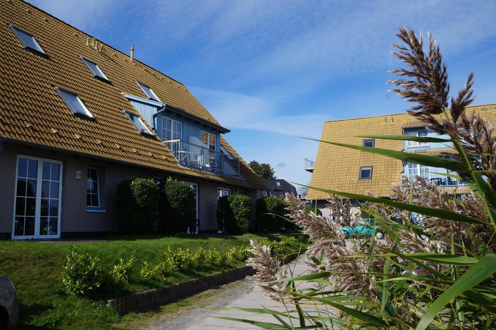 Hotel- & Ferienanlage Kapitaens-Haeuser Бреґе Екстер'єр фото